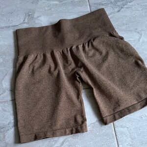 NVGTN Mocha Pro Seamless Bike short size small